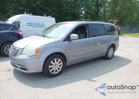 2014 Chrysler Town & Country Touring z USA, uszkodzony, nr VIN 2C4RC1BG4ER211522